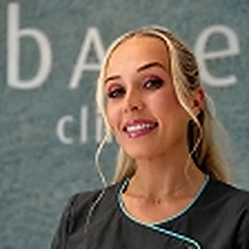 Anja, senior hudpleier hos bARe clinic