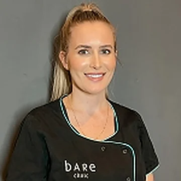 Stine, hudpleier hos bARe clinic